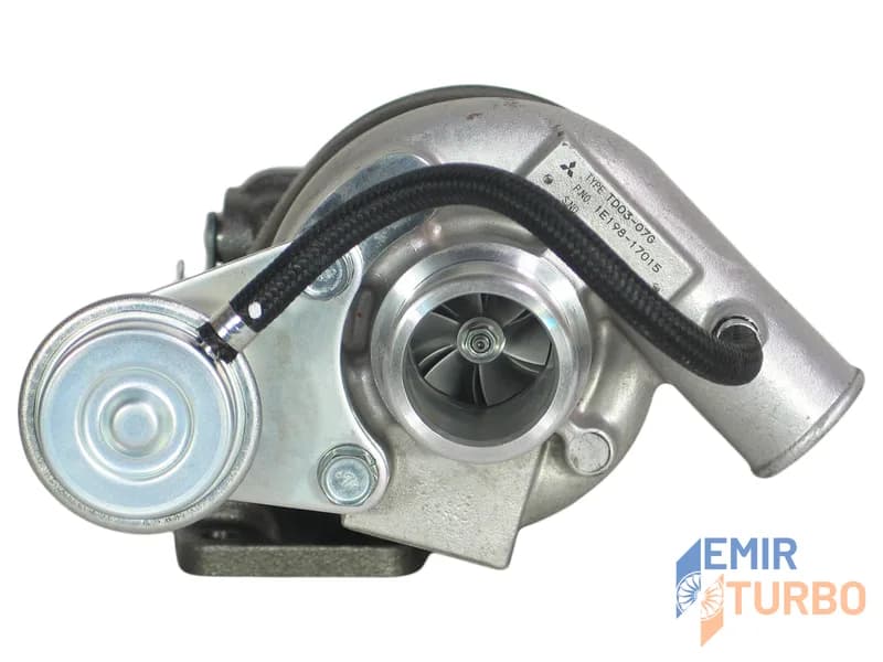 Mitsubishi TD03 Turbo Kubota Industrial V2403-M-T-E3B-MNT-1 2.4L 49131-02082 turbo